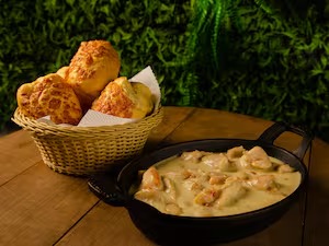 Iscas frango 4 queijos